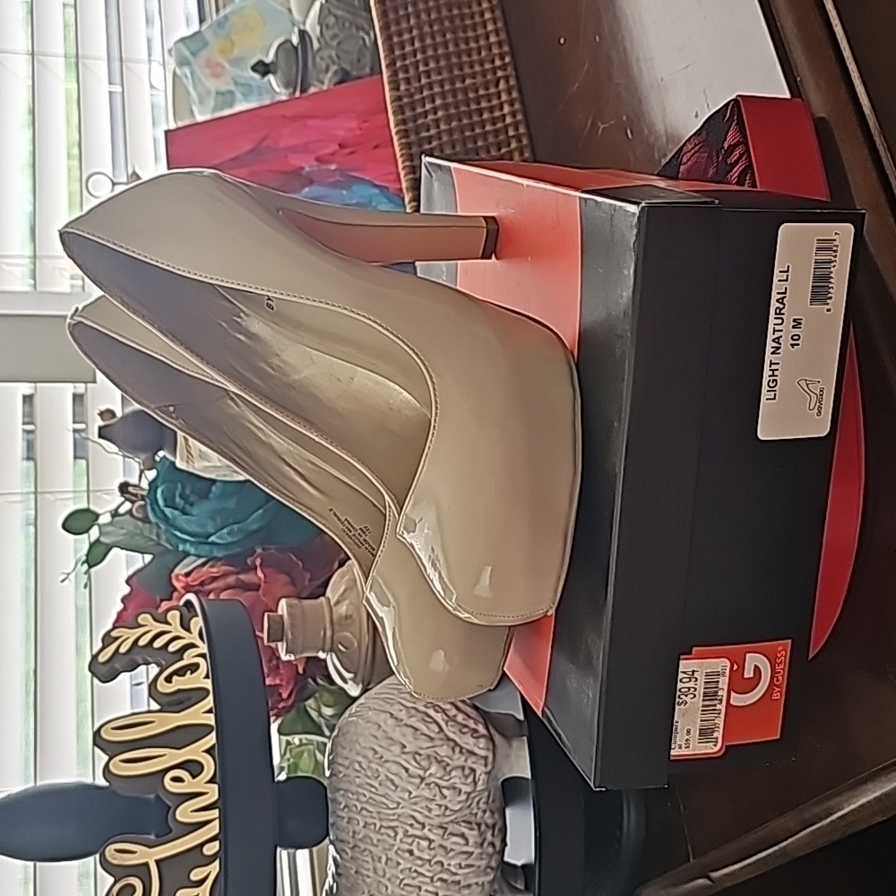 Nude Pumps - Picture 5 of 5
